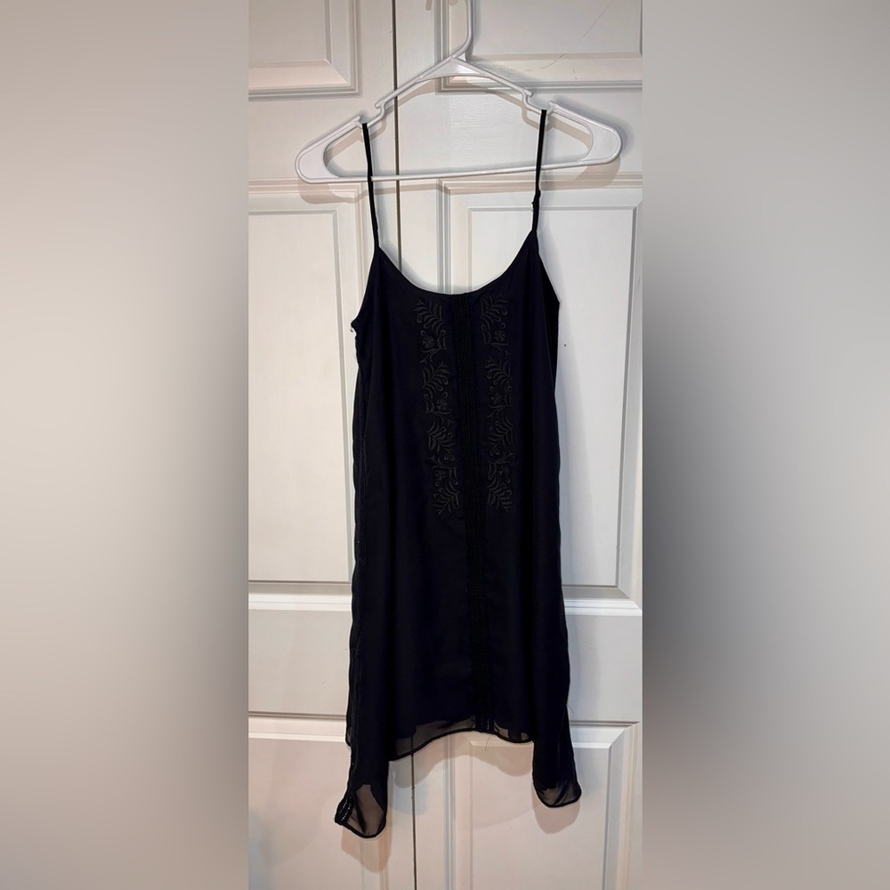BCBGeneration Black Embroidered Dress XSmall (party, occasion, mini)